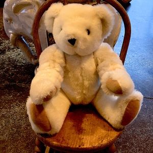 Vintage White Authentic Vermont Teddy Bear